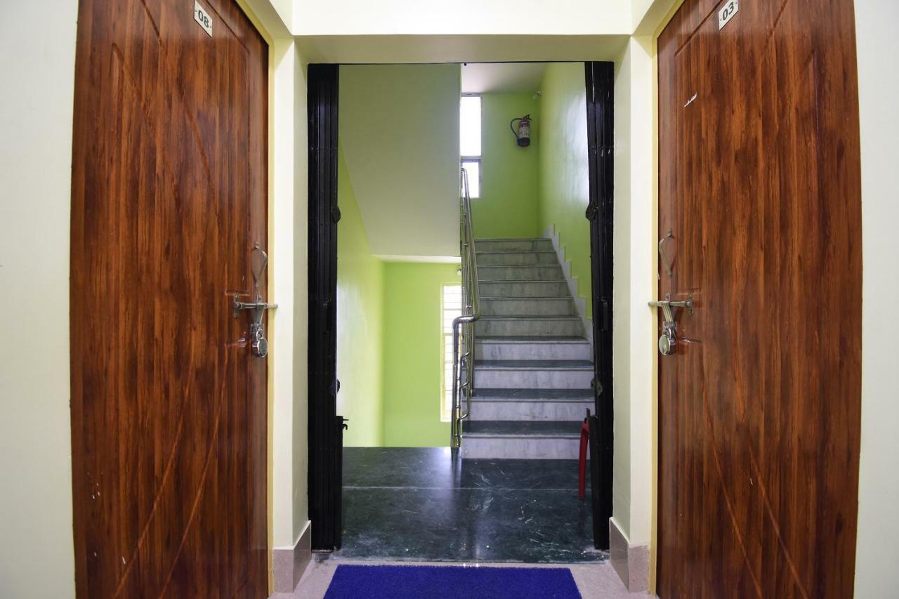 Oyo 43461 Atithya Guest House Sri Niketan Luaran gambar